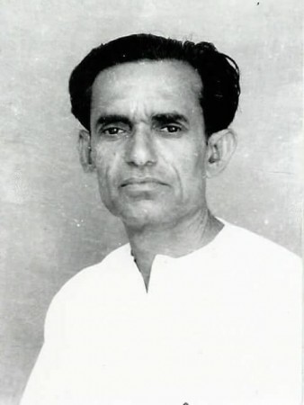 अब्दुल गफूर 1973-75 तक मुख्यमंत्री रहे