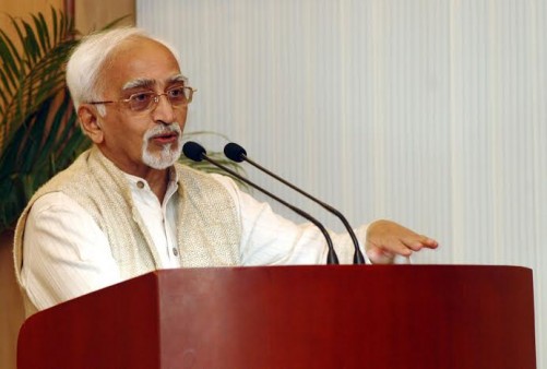The Vice President of India Mohammad Hamid Ansari addressing after  released a book on Naushad titled “Zarra Zo Aftab Bana” authored by Chaudhury Zia Imam in New Delhi on May 26, 2008.
