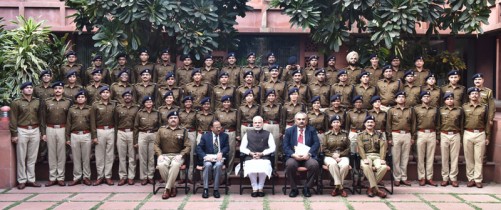 The IPS Probationers of 2015 batch, call on the Prime Minister, Shri Narendra Modi, in New Delhi on November 17, 2016.