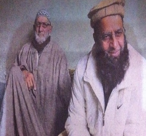 मोहम्मद हुसैन फजीली अपने पिता के साथ( फोटो हिंदुस्तान टाइम्स)