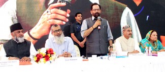 The Minister of State for Minority Affairs and Parliamentary Affairs, Shri Mukhtar Abbas Naqvi addressing at the training of trainers meeting, in Mumbai on April 14, 2017.