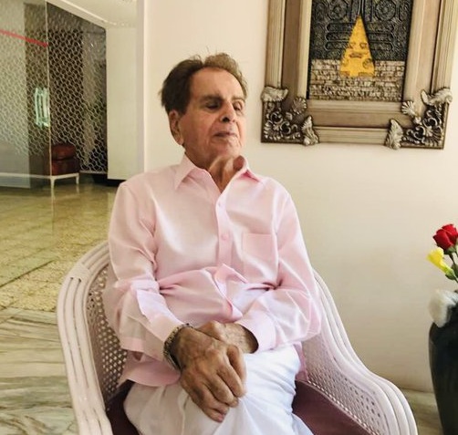 Dilip-kumar-admitted-to-hospital